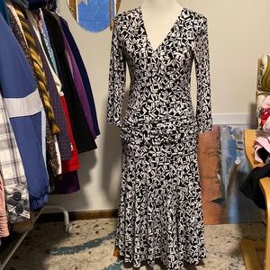 LILY drop waisted stretchy black and white dress. Midi-maxi length. 3/4 sleeves.